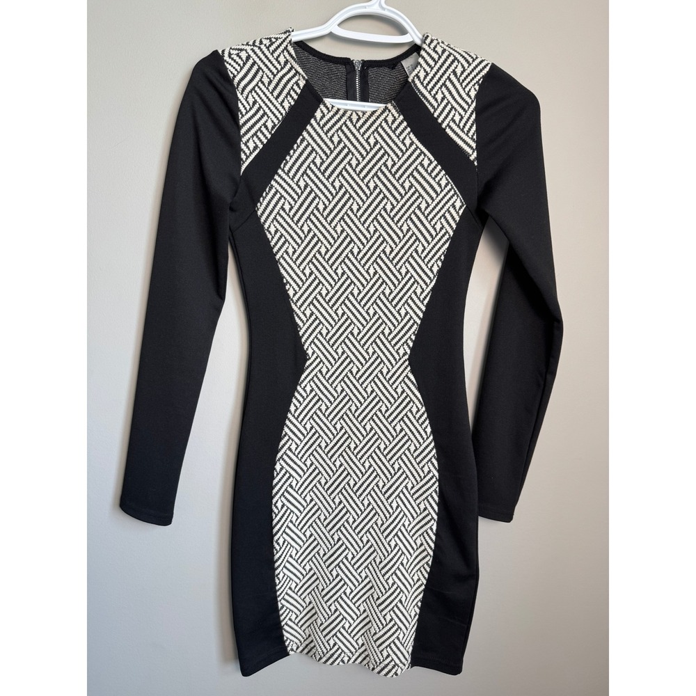 H&M Geometric Bodycon Long Sleeve Mini Dress Size 2 Black White Mod Optical Art